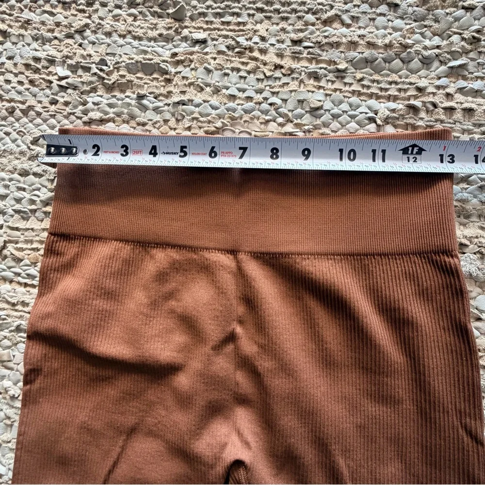 Women's Set of Black and Brown Ribbed Leggings - Picture 5 of 7